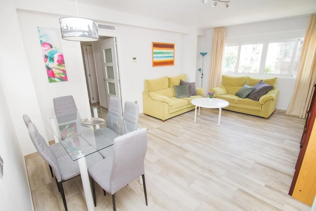 C70 - Classy 4 Bedrooms Apartment Málaga