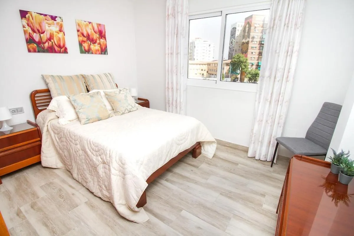 C70 - Classy 4 Bedrooms Apartment Màlaga